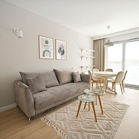Beige 3City Apartment With Parking In Gdansk By Noclegi Renters Exterior photo
