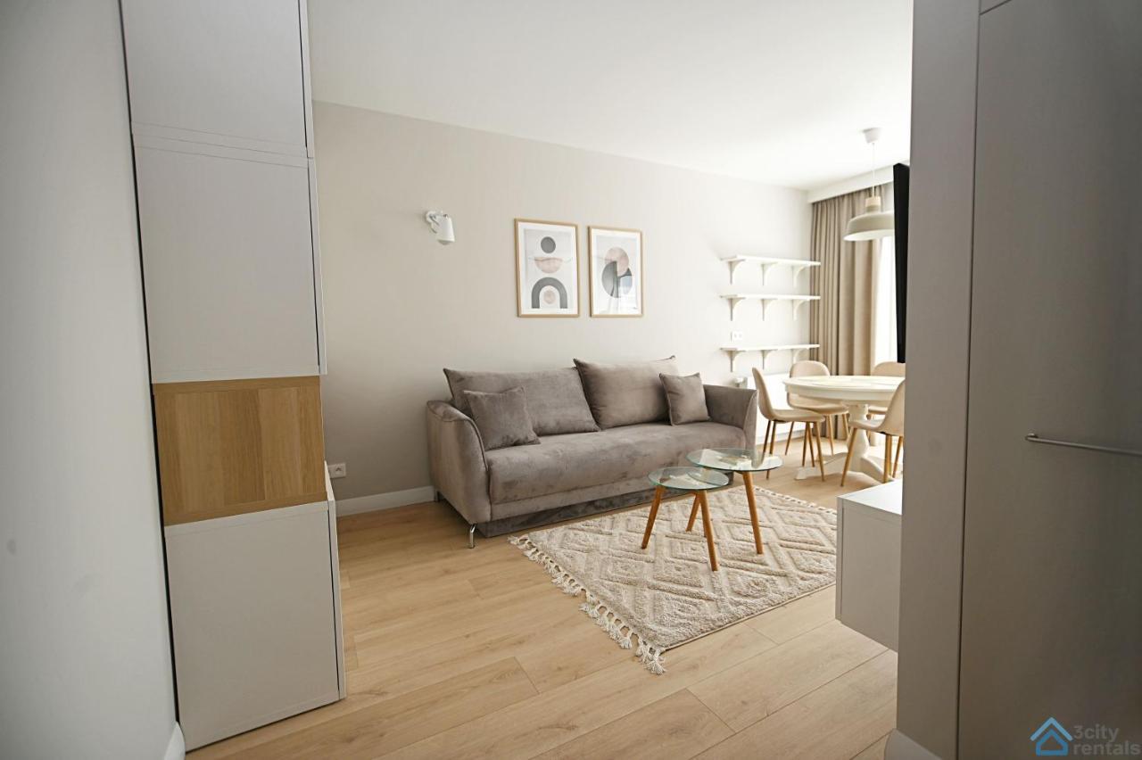 Beige 3City Apartment With Parking In Gdansk By Noclegi Renters Exterior photo
